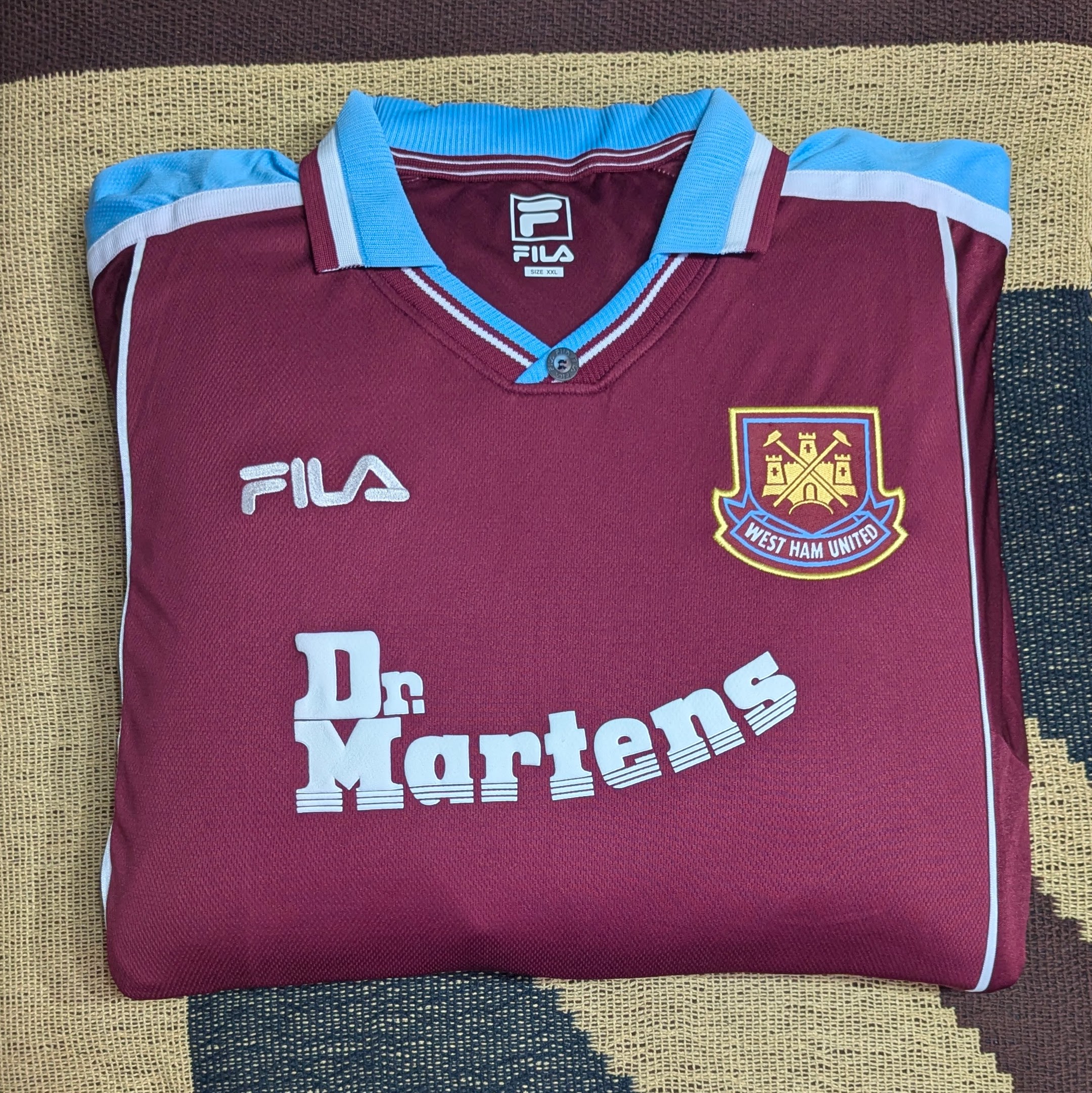 1999/01 Home Kit (Retro)