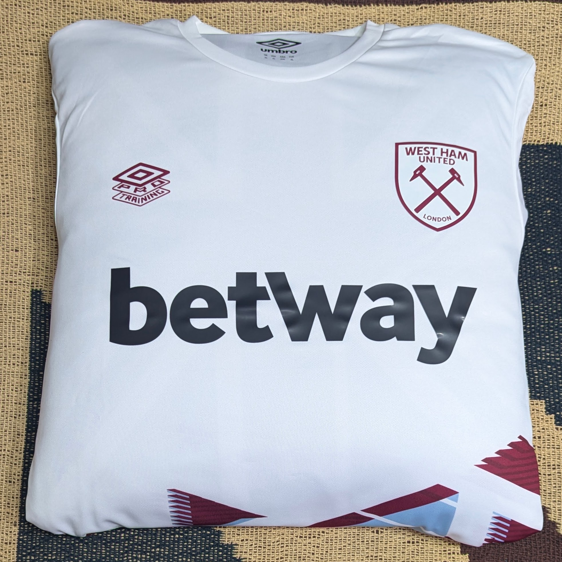 West Ham Football Shirt 2023-24 Pre Match